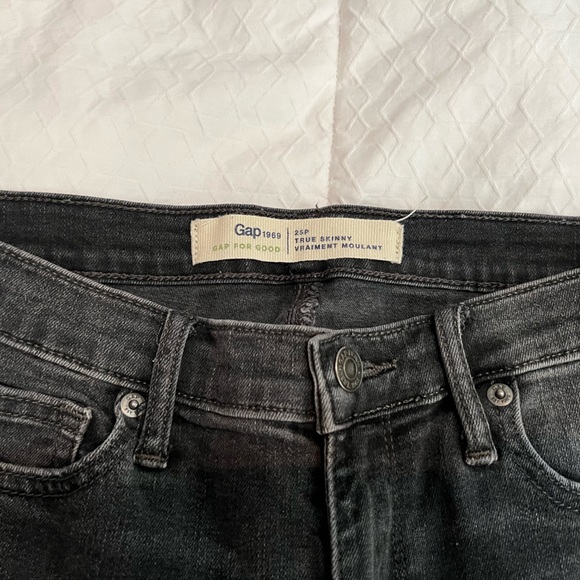 Gap - True Skinny Jeans - Size 25P - Picture 3 of 8